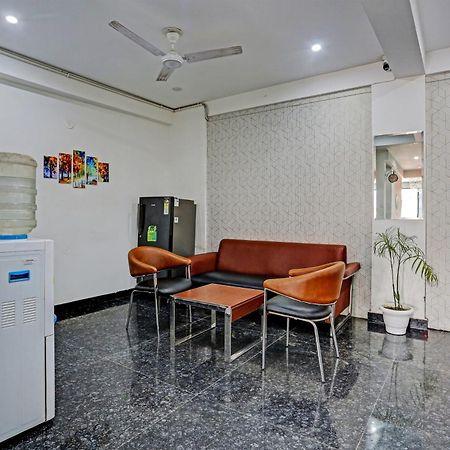 גורגאון Hotel O Vikrant Residency מראה חיצוני תמונה