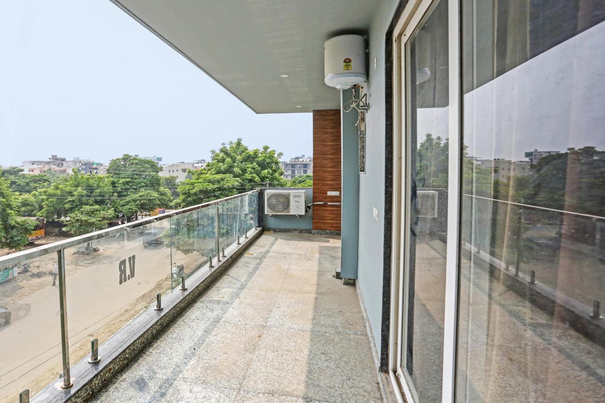 גורגאון Hotel O Vikrant Residency מראה חיצוני תמונה