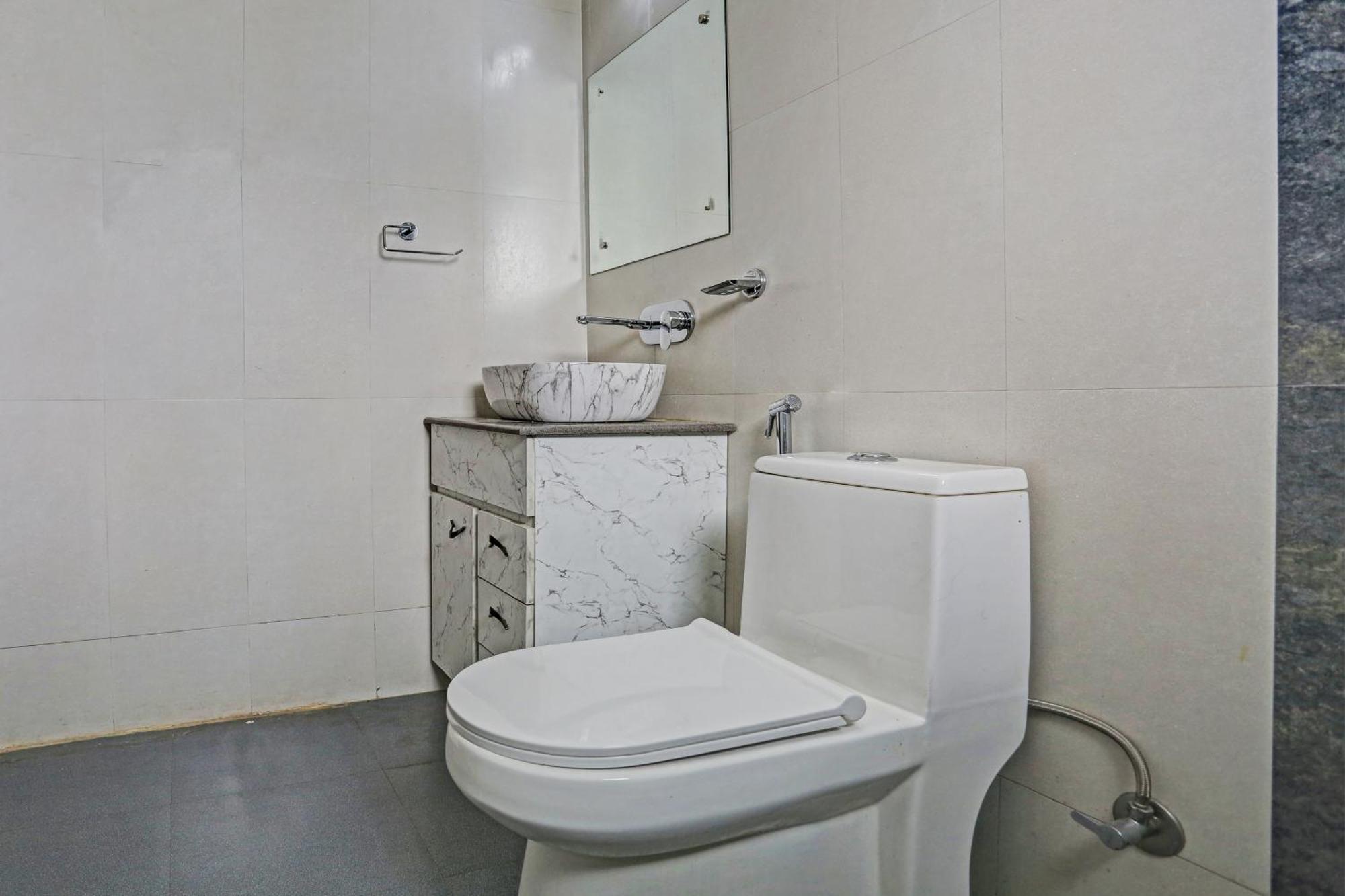גורגאון Hotel O Vikrant Residency מראה חיצוני תמונה